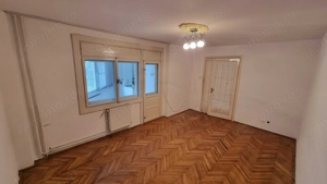 Vând apartament cu 2 camere   64 mp utili, etaj 1, balcon pe colț + boxă înaltă înscrisă în CF - imagine 4