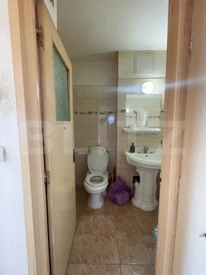 Apartament de 3 camere decomandat, 75 mp, 2 băi, 2 balcoane, etaj intermediar. - imagine 16