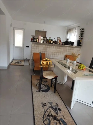 Proprietate deosebită cu două case și teren 5.600 mp, situată in zonă liniștită, Golești - imagine 8