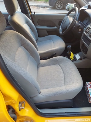 Masina noua - Renault Clio 1.4 cu doar 4000 km - imagine 5