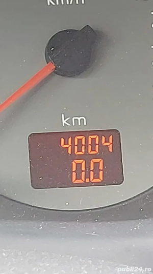 Masina noua - Renault Clio 1.4 cu doar 4000 km - imagine 10