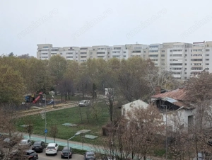 Garsoniera ultracentrala vedere la Parcul Catedralei