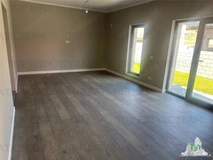 Casa inidividuala, superba pe parter, cu garaj si 4 camere spatioase, si toate utilitatile, Bragadir - imagine 7