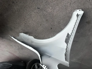 Vând aripă vw golf 7 nouă