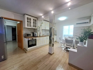 Apartament renovat cu 3 camere decomandate | Lipovei Sever Bocu