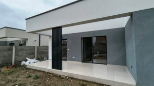 De vânzare duplex pe parter Mosnita Nouă 