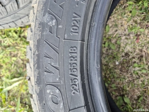 Anvelope de iarnă Toyo, 225/55/r18 în stare buna
