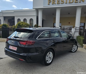 Kia Ceed 2021, navigatie, camera, clima - imagine 4