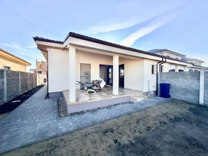 Duplex 3 camere si 381 mp teren - toate utilitatile - Mosnita