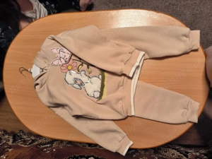 Haine noi cu eticheta pentru copii 