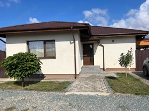 Casa superba - curte spatioasa - 4 camere - 111 mp - Balotesti - 0% comision