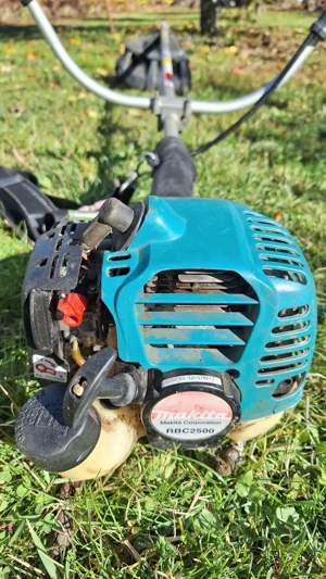 Motocoasa Makita RBC 2500