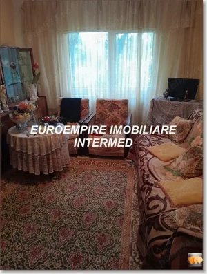 Apartament 2 camere de vanzare zona Poarta 6, CENTRALA GAZ