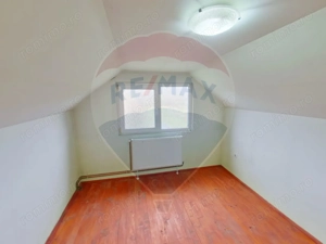 Casă / Vilă cu 3 camere de vânzare in Vadul Izei - imagine 4