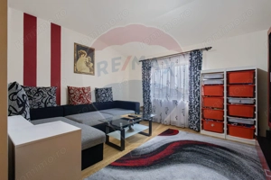 Apartament cu 3 camere de vânzare în zona Dambovita