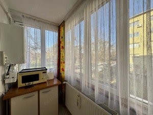 Apartament decomandat renovat cu 2 camere, zona Soarelui - imagine 10