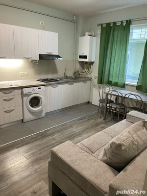 Proprietar , CALEA MARTIRILOR   locuinta 2 camere  cu LOC PARCARE in curte  