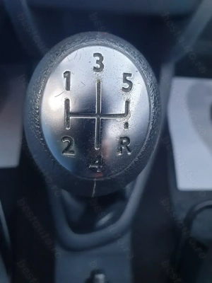 Dacia Logan 1.5 Blue dCi Laureate 2020 - imagine 13