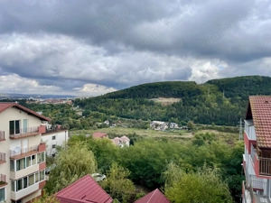 Apartament cu 3 camere, 2 băi și parcare cu CF în spate la Vivo