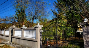 Vând casă și anexe - imagine 2