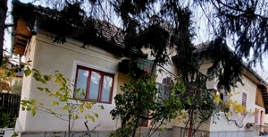 Vând casă și anexe - imagine 5