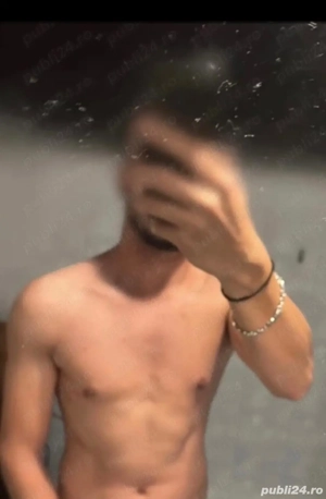 Buna numele meu este andrei 