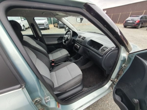 Skoda Fabia 1.2HTP, facelift 2010 - imagine 4