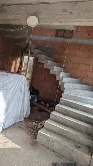 Locuinta Apa de vanzare