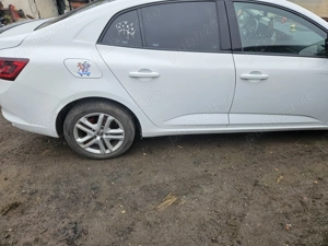 De vazare renault megane 4 1.3 2019 km 92000 - imagine 5