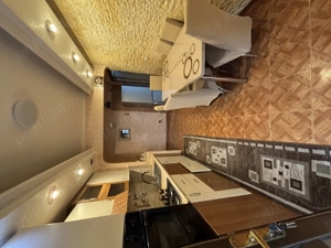 Închiriez apartament-3 camere zona centrală în  Focșani 