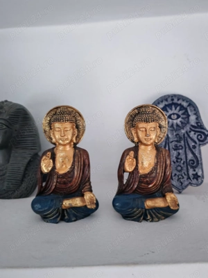 Statuiete Buddha și masti