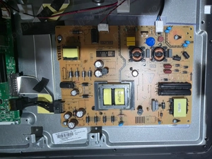 Dezmembrez tv Hitachi 43hk6100u - imagine 4