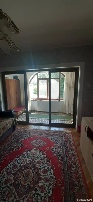 Sinaia,doua proprietati garsoniera in curte si apartament in vila zona Peles str.Furnica - imagine 9