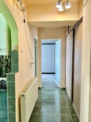 Apartament de vanzare (deasupra mag. Curtici) 2 camere Chisineu-Cris - imagine 8