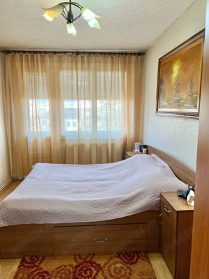 Apartament de vanzare (deasupra mag. Curtici) 2 camere Chisineu-Cris - imagine 4