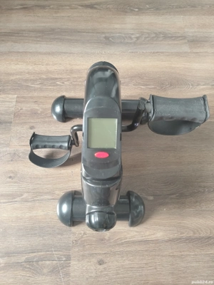 Mini bicicletă fitness cu display digital   Ideală pentru acasă sau birou!