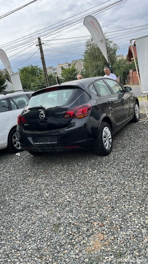 Opel Astra J 2010 - imagine 6