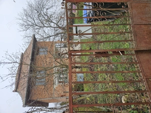 Casa cu etaj de vanzare - imagine 2