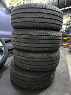Vând 4 anvelope vara Michelin Primacy 4 205/55/R16. Anvelopele sunt uzate 40km prin oraș, date jos d
