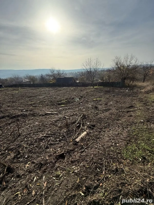 Vand teren intravilan in sat Comarna, la iesirea din Chicerea, Tomesti - imagine 2