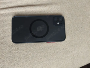 Vand iphone 11 64 gb negru nou  cu husa si incarcator 