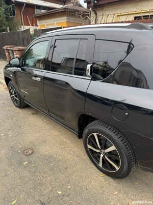 Jeep Compass 2l benzina  - imagine 2