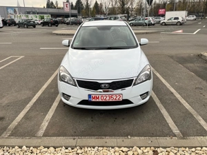 Vând kia ceed 14 benzina Cvvt Attract euro 5  - imagine 4
