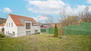 Armonie între tradiție și modernitate – Vilă contemporană în Brasov - imagine 4