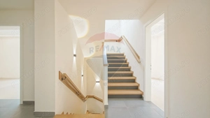 Armonie între tradiție și modernitate – Vilă contemporană în Brasov - imagine 13