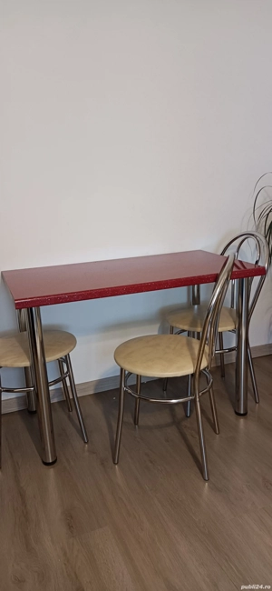 Vanzare masă si scaune bucatarie