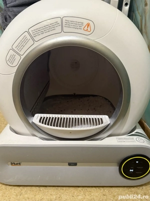 Vând litieră automată cumparată în februarie 2025, în stare perfectă de funcționare