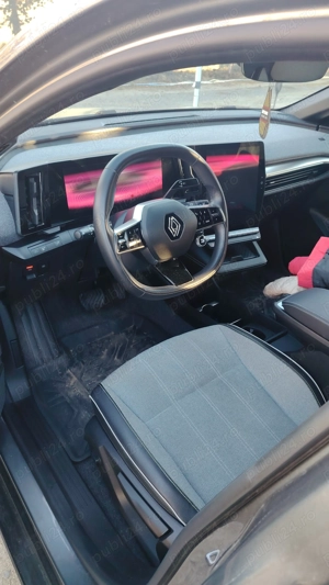 Renault Megane e-tech 60 kw 220 cp 15000 km - imagine 6