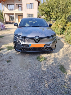 Renault Megane e-tech 60 kw 220 cp 15000 km - imagine 3