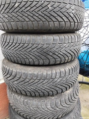 vând anvelope de iarna jante de tabla wv Skoda  - imagine 2